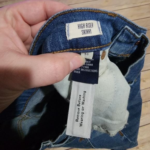 High Riser Skinny - Picture 2 of 4